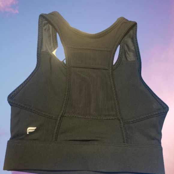 The Fabletics No-Bounce High Impact Sports Bra is a must for  workouts.NWT - Picture 2 of 8